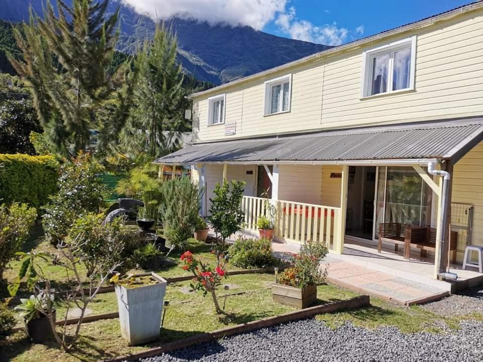 Les Jardins Creoles Apartment Cilaos Exterior photo